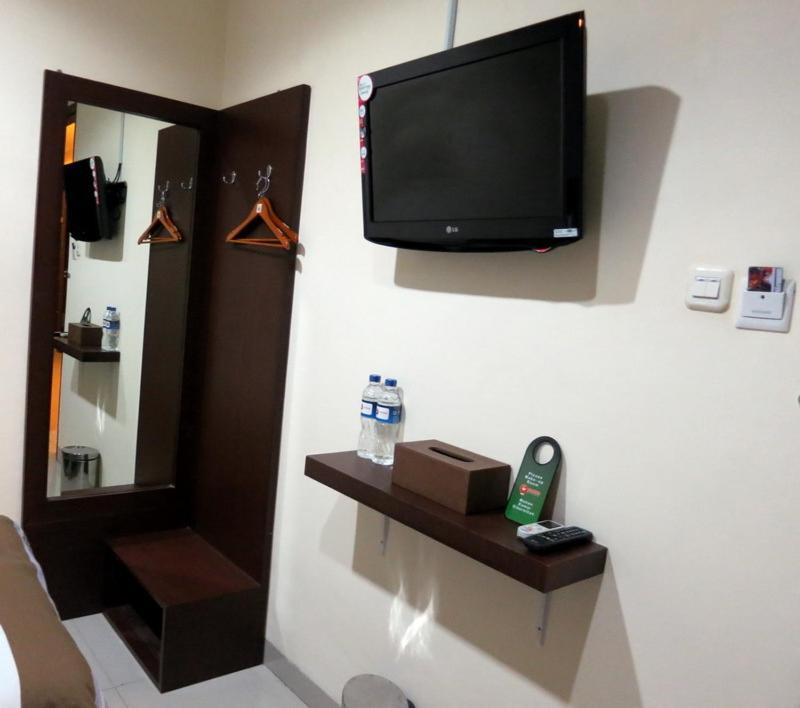 Vindhika Hotel Makassar Kamer foto