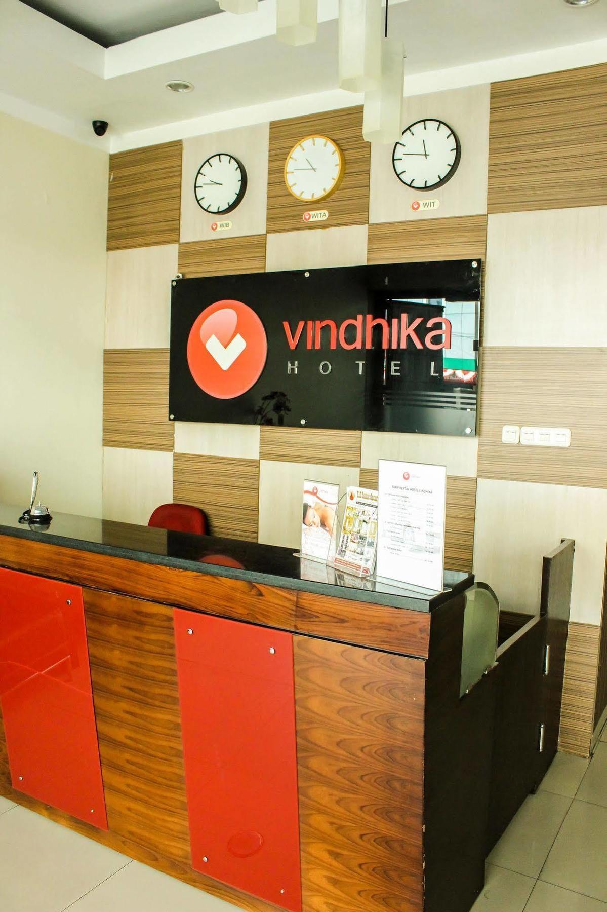 Vindhika Hotel Makassar Buitenkant foto